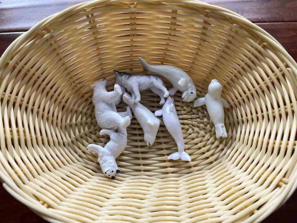 Arctic animal figurines