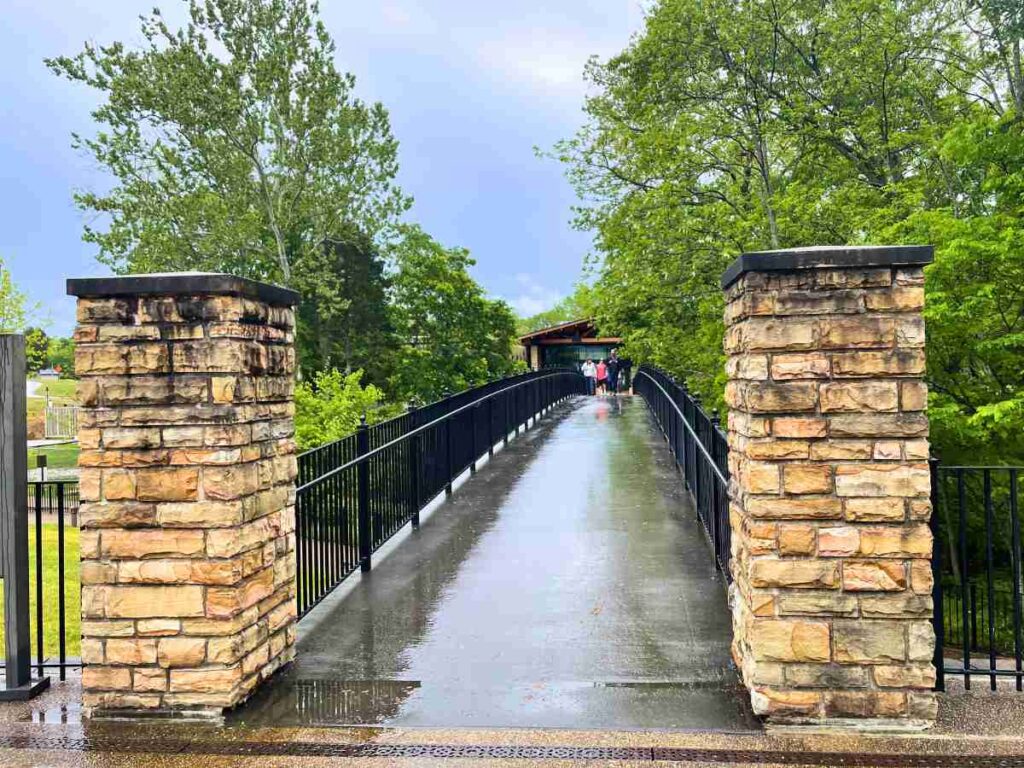 Path to the lodge at Mammoth Cave National Park