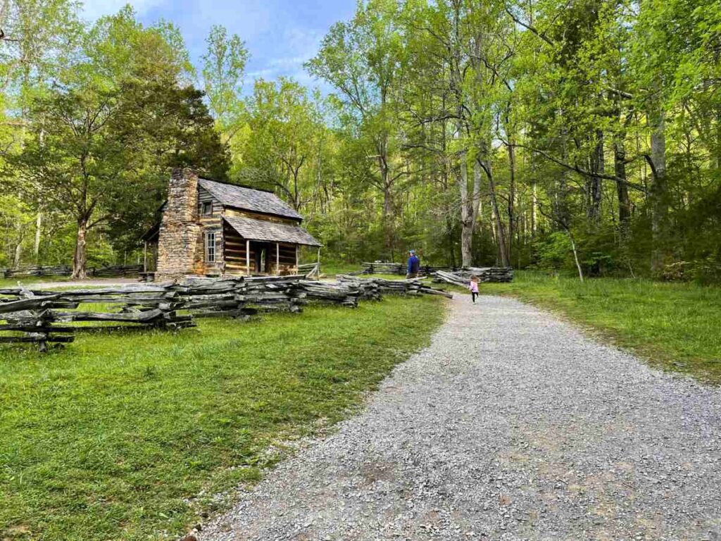 Oliver Cabin in the Cades Cove Loop